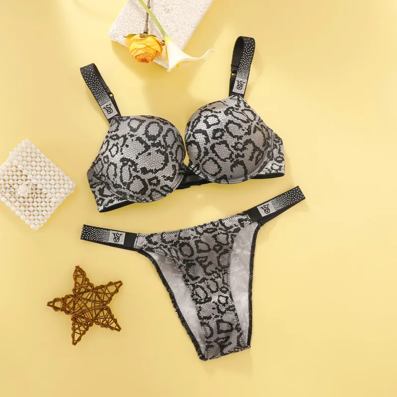 Victoria's Secret Lingerie Push Up Women Sexy Bra And Panty Set Lace Underwire Lingerie Sleepwear Pajamas New Arrival