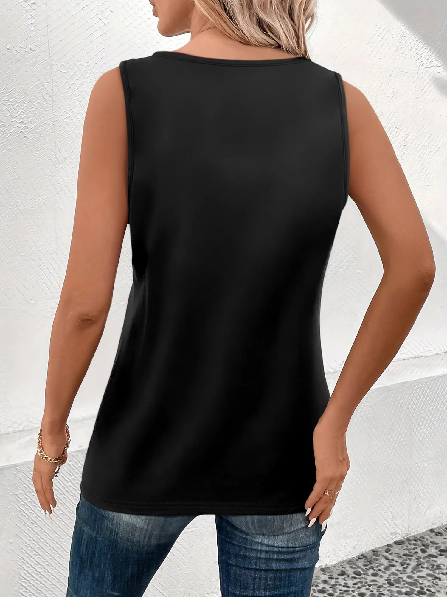 U Neck Sleeveless Henley Tank Top with Front Buttons Relaxed Fit Basic Cami for Women All Seasons Daily Wear