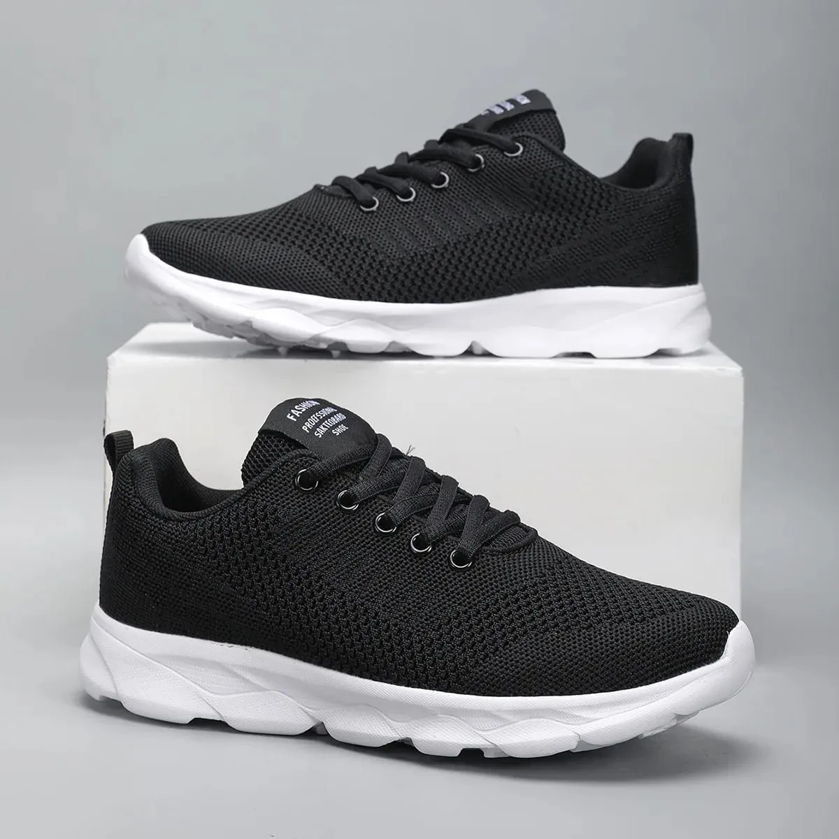 Chaussures pour hommes Baskets décontractées respirantes Mode Blanc Noir Chaussures de course Légères Chaussures de sport souples Chaussures de tennis à lacets unisexes
