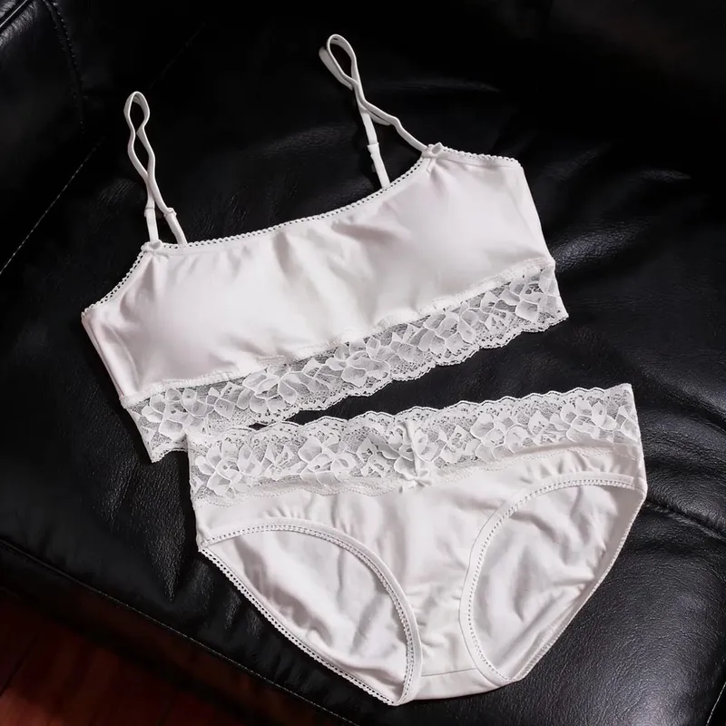 Women's Bra‑and‑Panty Set with Pads Spandex‑Cotton Material Hot‑girl Style Lace Comfort Lingerie Back‑Beauty Camisole Vest wi