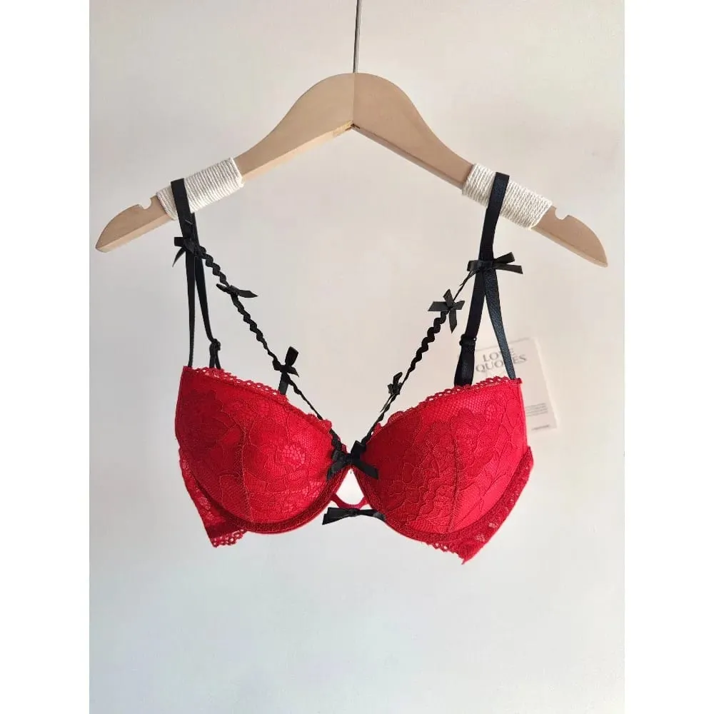 セクシーなWedding Bridal Red Lace Underwear Set Bowknot Push Up Bra For Small Bust Women Party Pure Look Intimate Lingerie