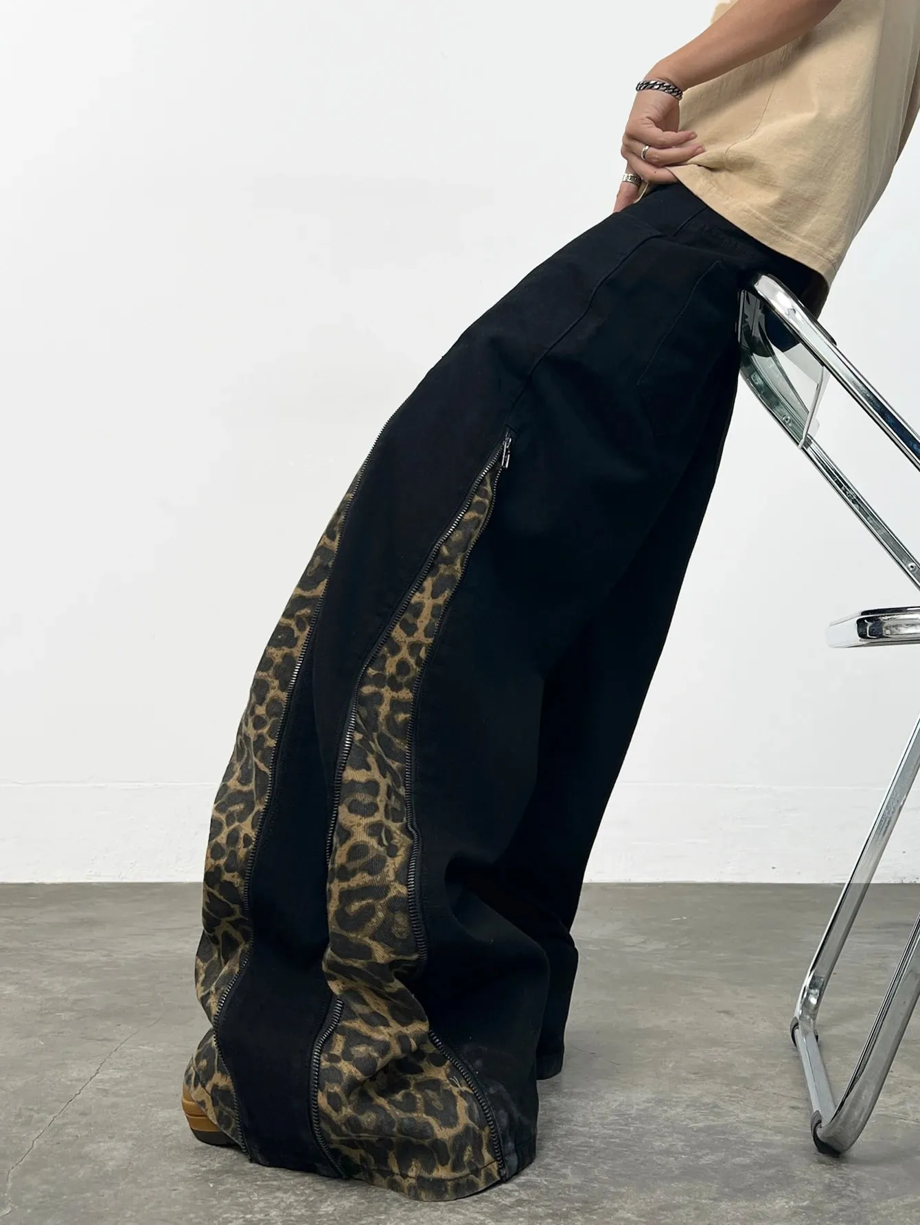 Men's Jeans Versatile Streetwear Wide Pants Trendy Y2K Leopard Print Patchwork Men's Casual Trousers Suitable For All Seasons
