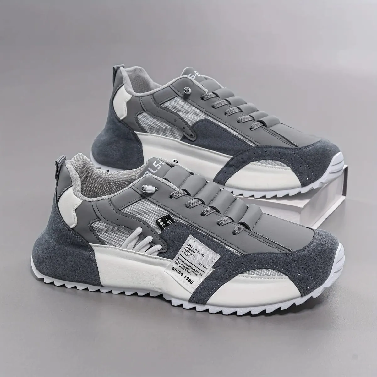 Men's Outdoor Casual Shoes Everyday Casual Running Shoes for Men Sizes 39 to 47
