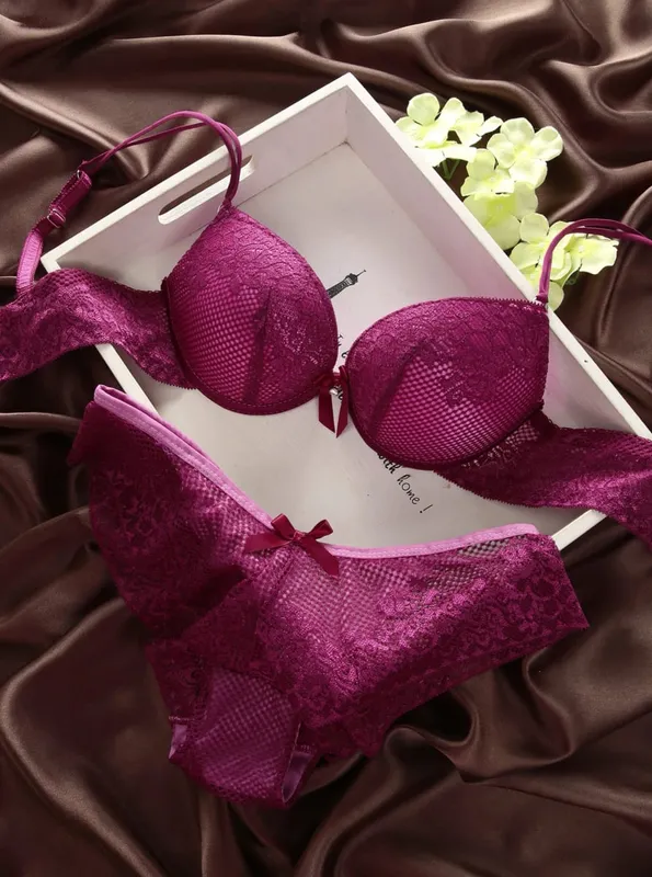 Nouveau soutien-gorge Sexy culotte ajourée couleur unie ensemble de sous-vêtements BC tasse haut en dentelle Push Up femmes fermeture arrière grande taille ensembles de Lingerie