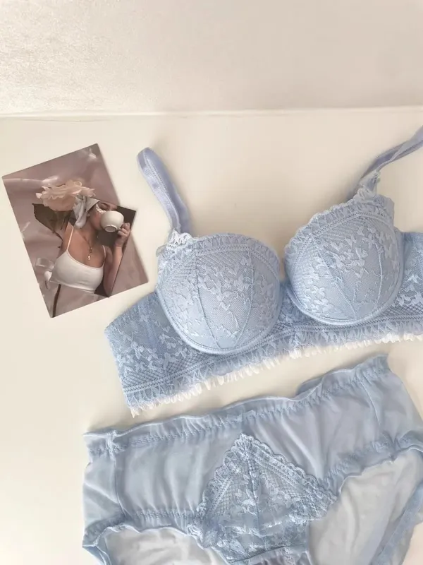 Hot French Pure Lace Lingerie Set Women Wireless Push Up Bra Small Breast Gathered Plus Size Comfort Party Nightwear Hot Trend
