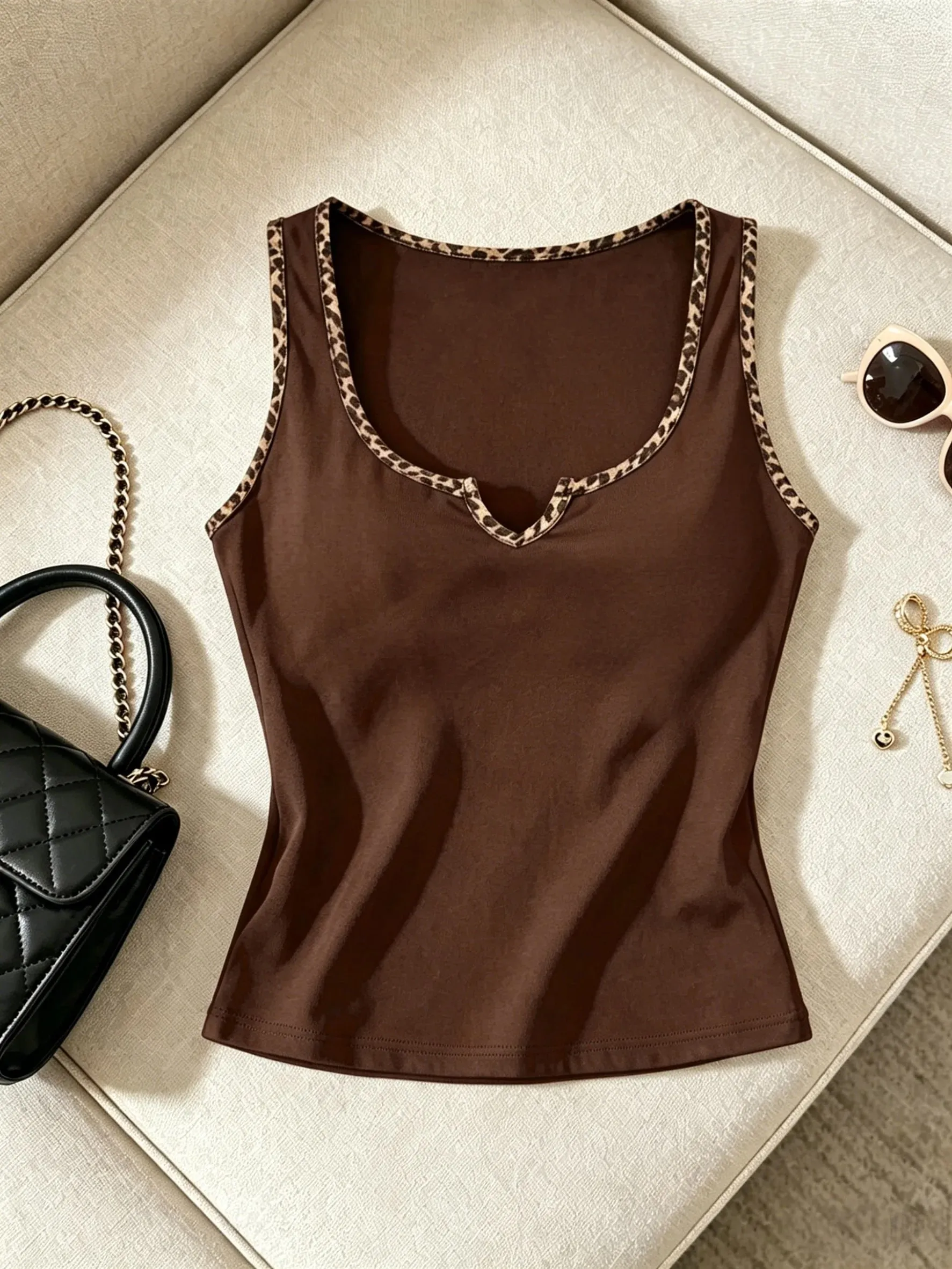 Women Solid Color Tank Top Casual Notched V Neck Form Fitting Sleeveless Cami Top