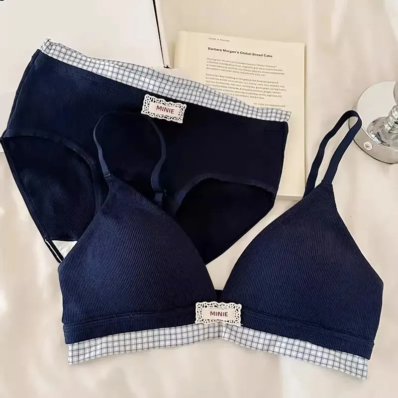 Teen Girls Soft Seamless Wireless Bra Triangle Cup Push Up Thin Padded Small Bust Side Support Anti Sagging Daily Wear