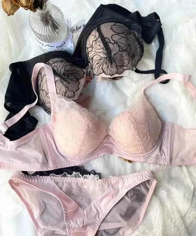 Bezdrátová sada podprsenky a kalhotek Push Up pro ženy Pohodlné nastavitelné krajkové spodní prádlo
