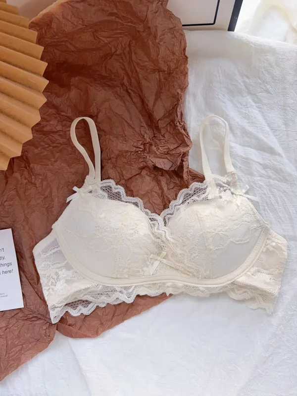 Cute Red Bra and Panty Set Women Comfortable No Wire Push Up Lingerie Sexy Bridal Wedding Lingerie Set Girls Birthday Present