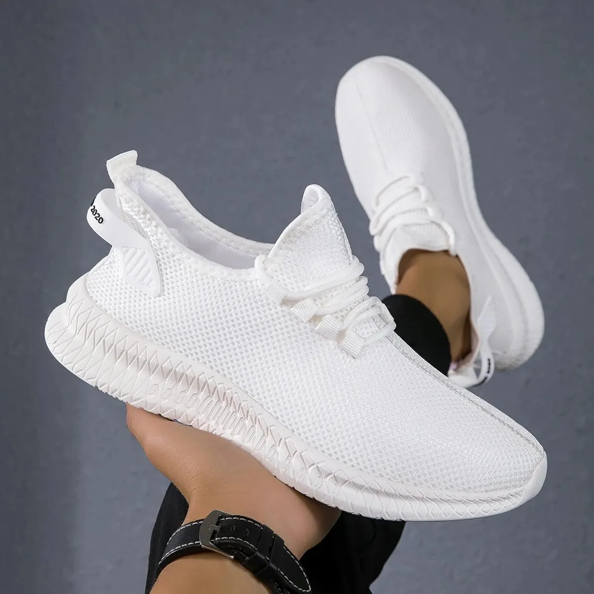 Mens Running Shoes Breathable Lightweight Sports Shoes Anti Slip Comfortable Gym Training Walking Sneakers for Men