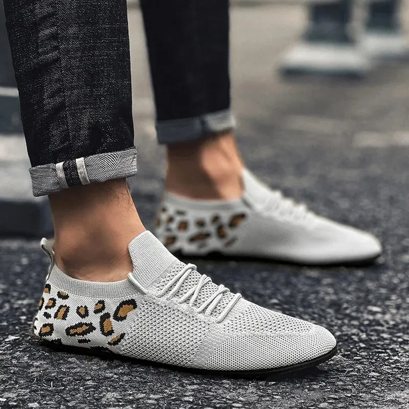 2024 Breathable Men Vulcanizedรองเท้าใหม่น้ำหนักเบาคู่รองเท้าตาข่ายนุ่มรองเท้าสบายๆรองเท้ากลางแจ้งรองเท้า 36-47