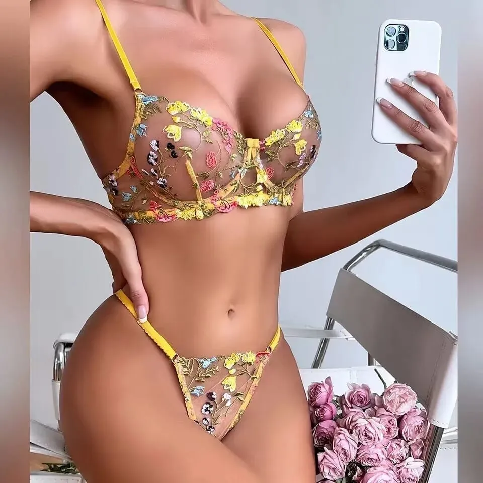 Embroidered Floral Contrast Lingerie Set with Underwire Bra and Thong