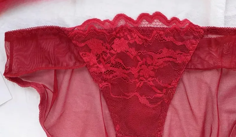 Cute Red Bra and Panty Set Women Comfortable No Wire Push Up Lingerie Sexy Bridal Wedding Lingerie Set Girls Birthday Present