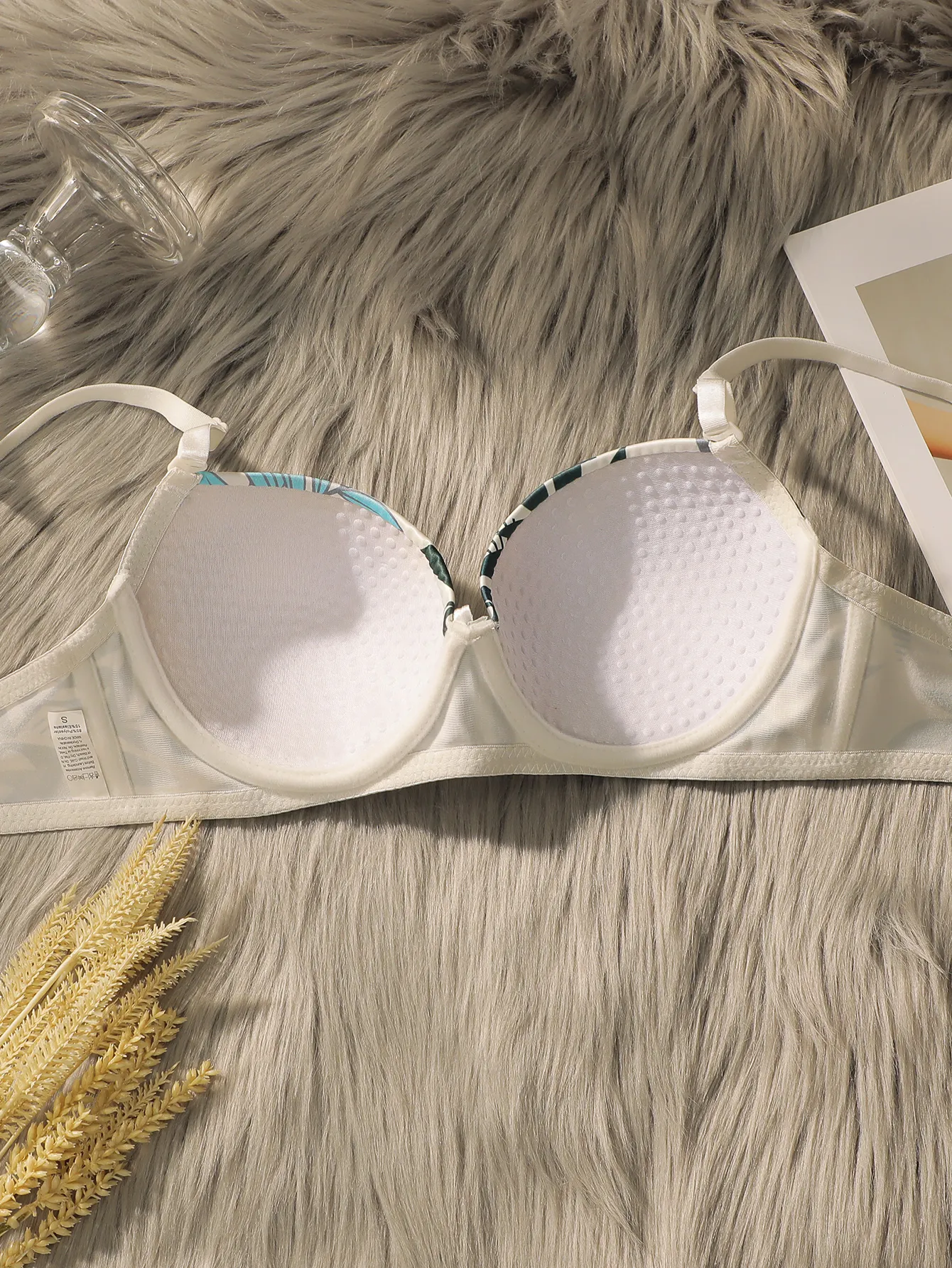 Women's sexy lingerie set with refreshing summer leaf print and steel ring gathering push up comfortable bra set A2137