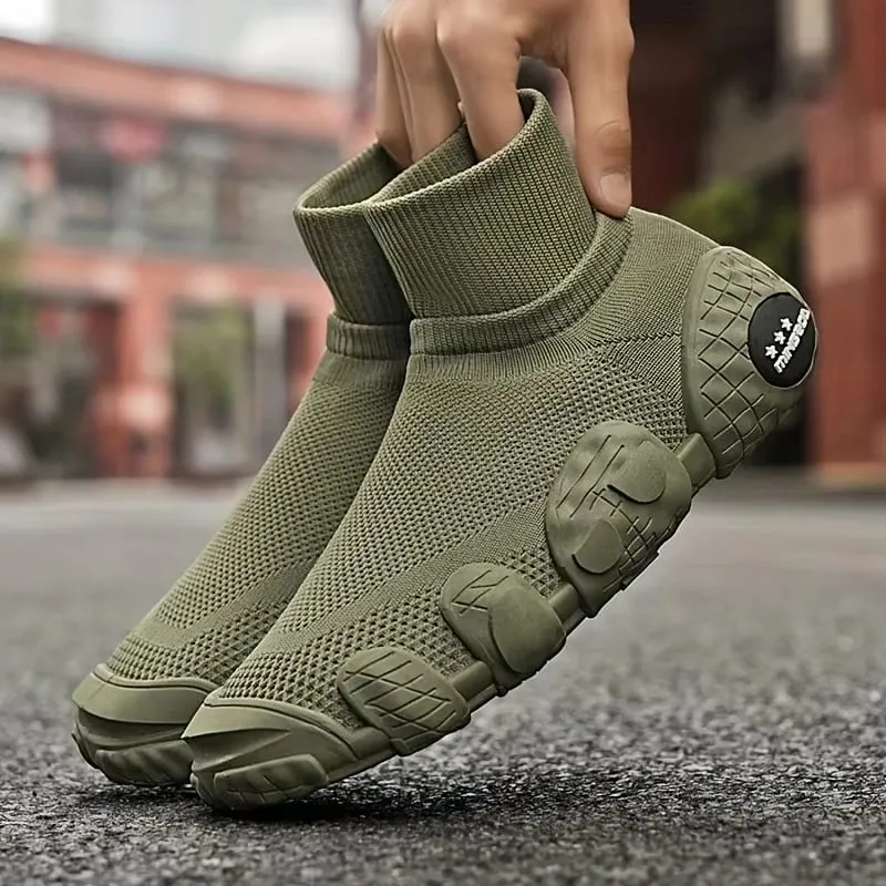 2026 New Summer Breathable Hollow Mesh Shoes Outdoor Casual Sports Shoes Fashion and Versatile Men's Shoes Knit Running Sneakers