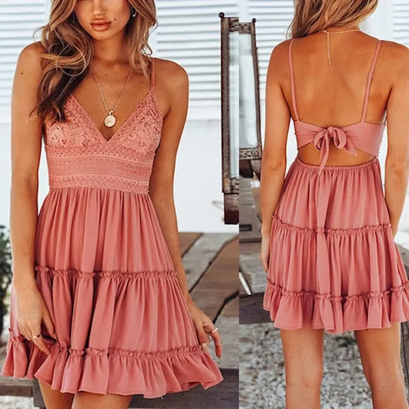 Abiti sexy in pizzo Abito da donna con cinturino per spaghetti Abito bianco da spiaggia estivo Mini abito da festa Abito a pieghe con scollo a V a trapezio aperto sul retro