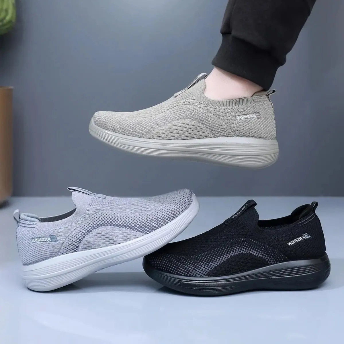 Men's Flying Mesh Knit Slip-on Shoes Breathable Mesh Thick Sole Lightweight Casual Walking Sneakers Outdoor Footwear