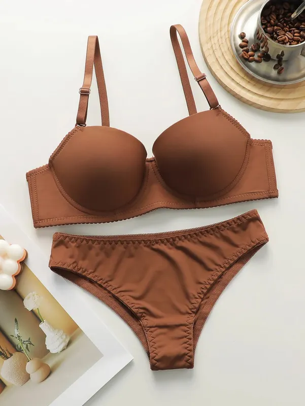 Hot selling solid color 2-piece underwear set multi-color daily four season Bra set comfortable to wear sexy Lingerie 2611