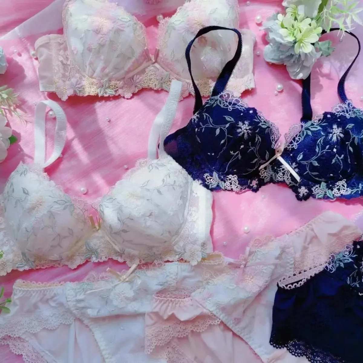 Women's Lace Underwear Set Embroidery Bra & Panties Comfortable Thin Push Up Lingerie