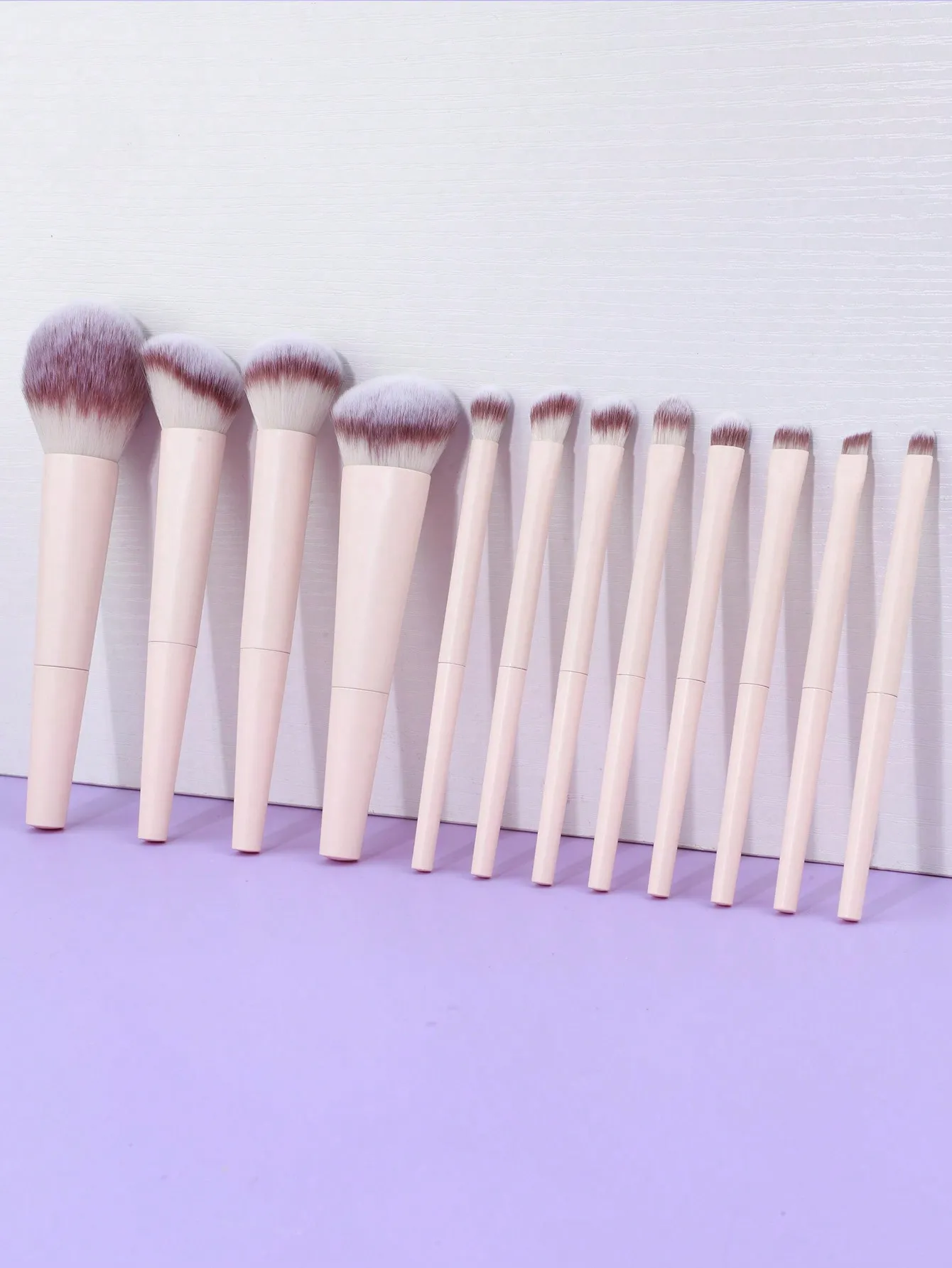 12 Pcs Soft Makeup Brushes Set Pink Loose Powder Blush Eyeshadow Foundation Cosmetic Brush Beauty Tool