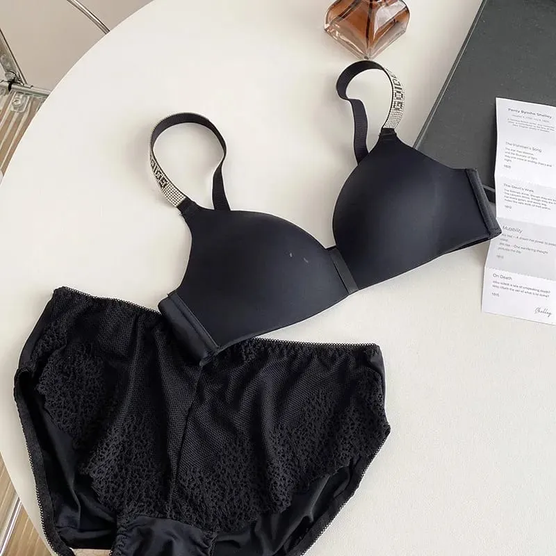 セクシーな Fashion Women Triangle Cup Bralette 32‑38 Thin Seamless Push Up Anti Sag Rhinestone Letter Strap Beautiful Back Lingerie
