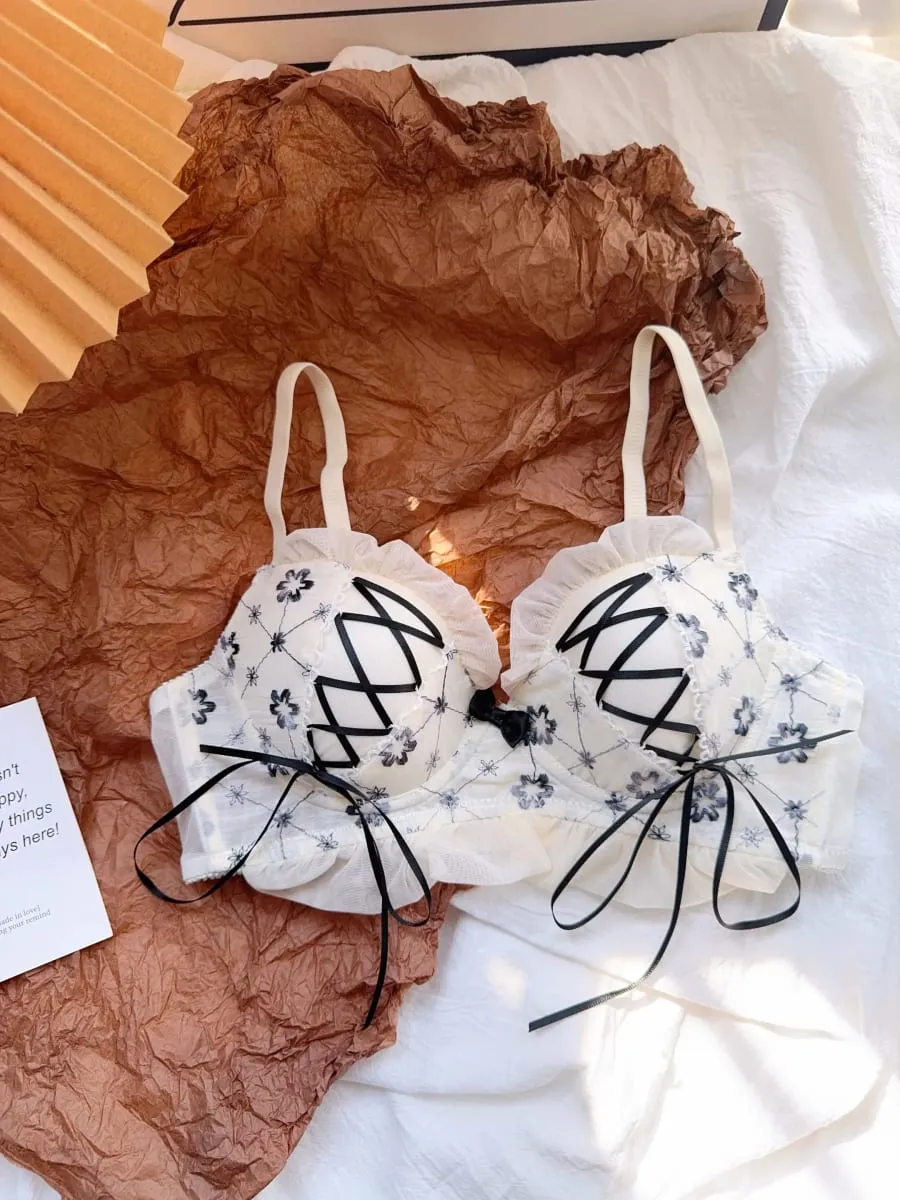 Strapless Lace Lingerie Set for Small Breasts Sweet & Sexy Bralette and Panty Set