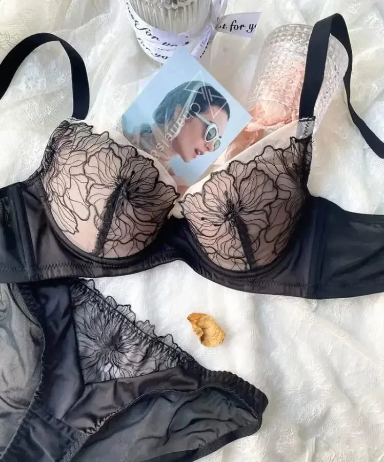 Bezdrátová sada podprsenky a kalhotek Push Up pro ženy Pohodlné nastavitelné krajkové spodní prádlo