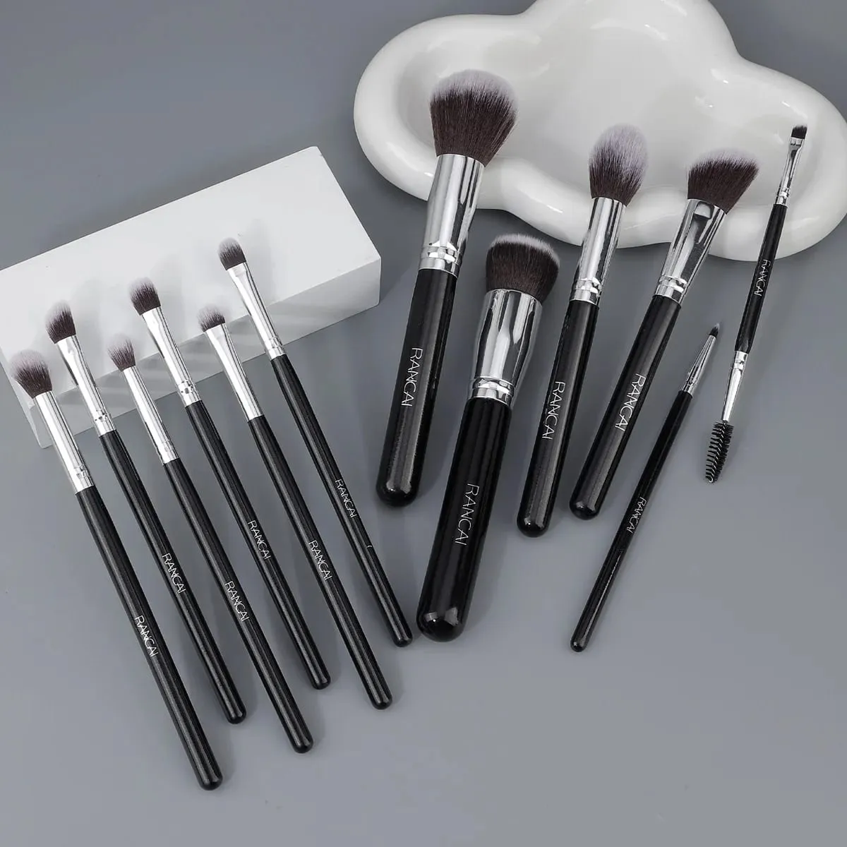 Propesyonal na Kahon ng Regalo 12 Piraso na Makeup Brushes Kit ng Mukha Eye Beauty Brushes Para sa Foundation Conceal Eyeshadow Contour Brush
