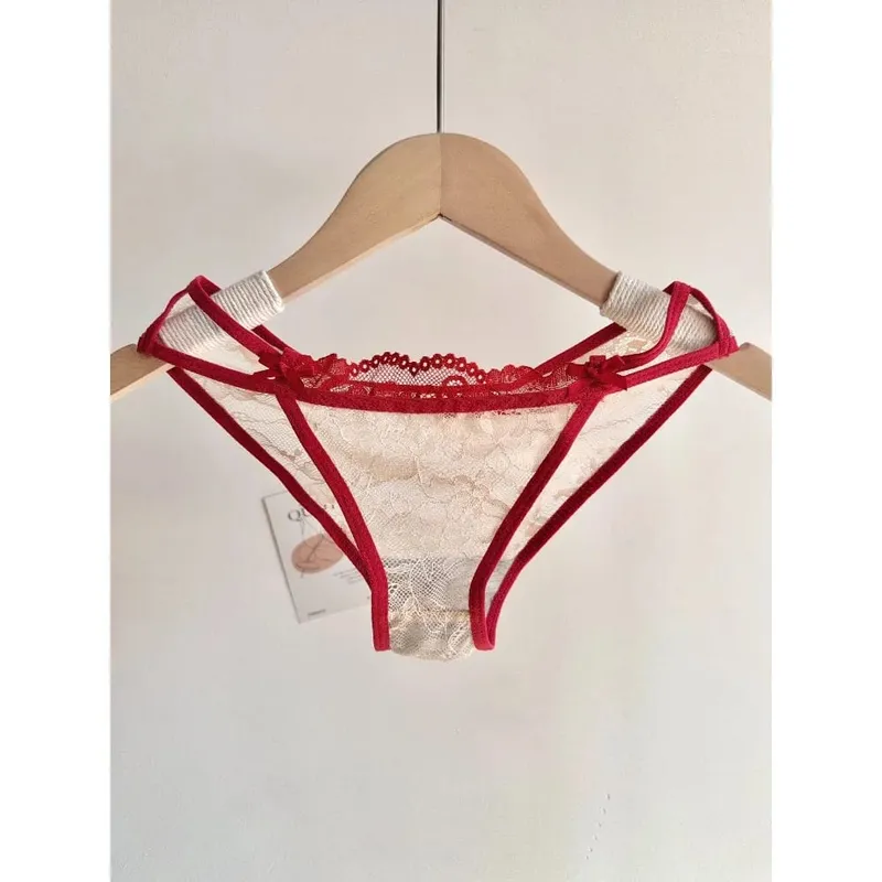 セクシーなWedding Bridal Red Lace Underwear Set Bowknot Push Up Bra For Small Bust Women Party Pure Look Intimate Lingerie
