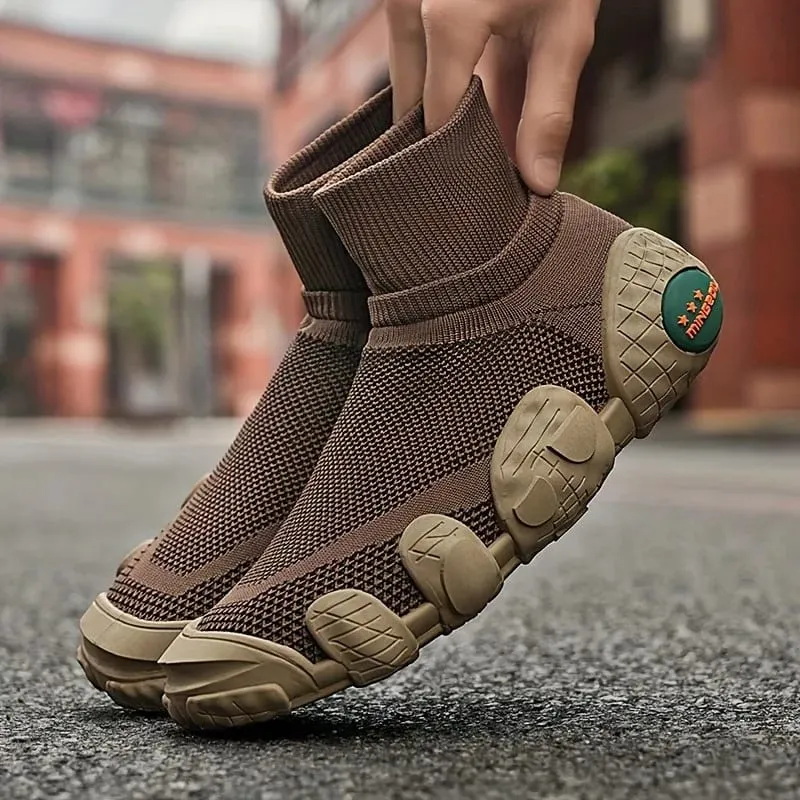 2025 New Summer Breathable Hollow Mesh Shoes Casual Sports Shoes Fashionable and Versatile Men's Shoes