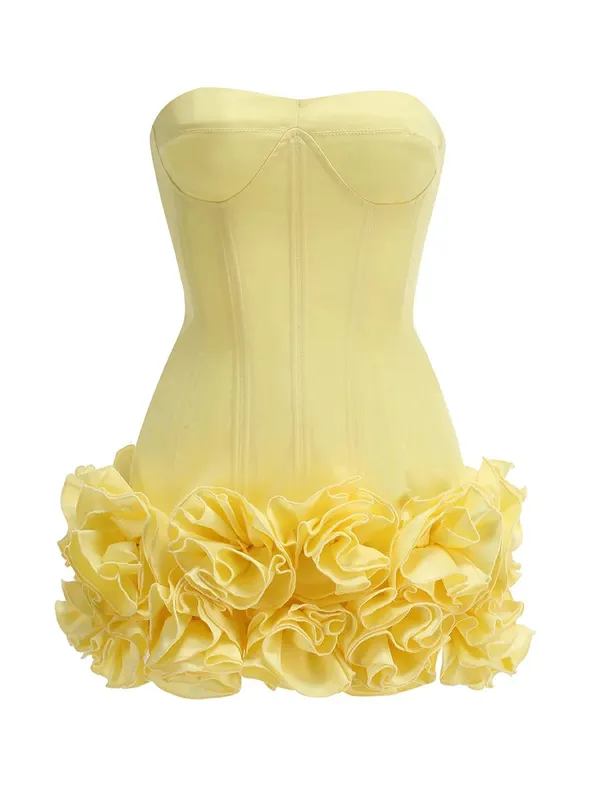 VC Weihnachtskleid, trägerlos, rückenfrei, rot, strukturiert, mit Blumen verziert, Minilänge, figurbetont, Promi-Party-Cocktailkleid