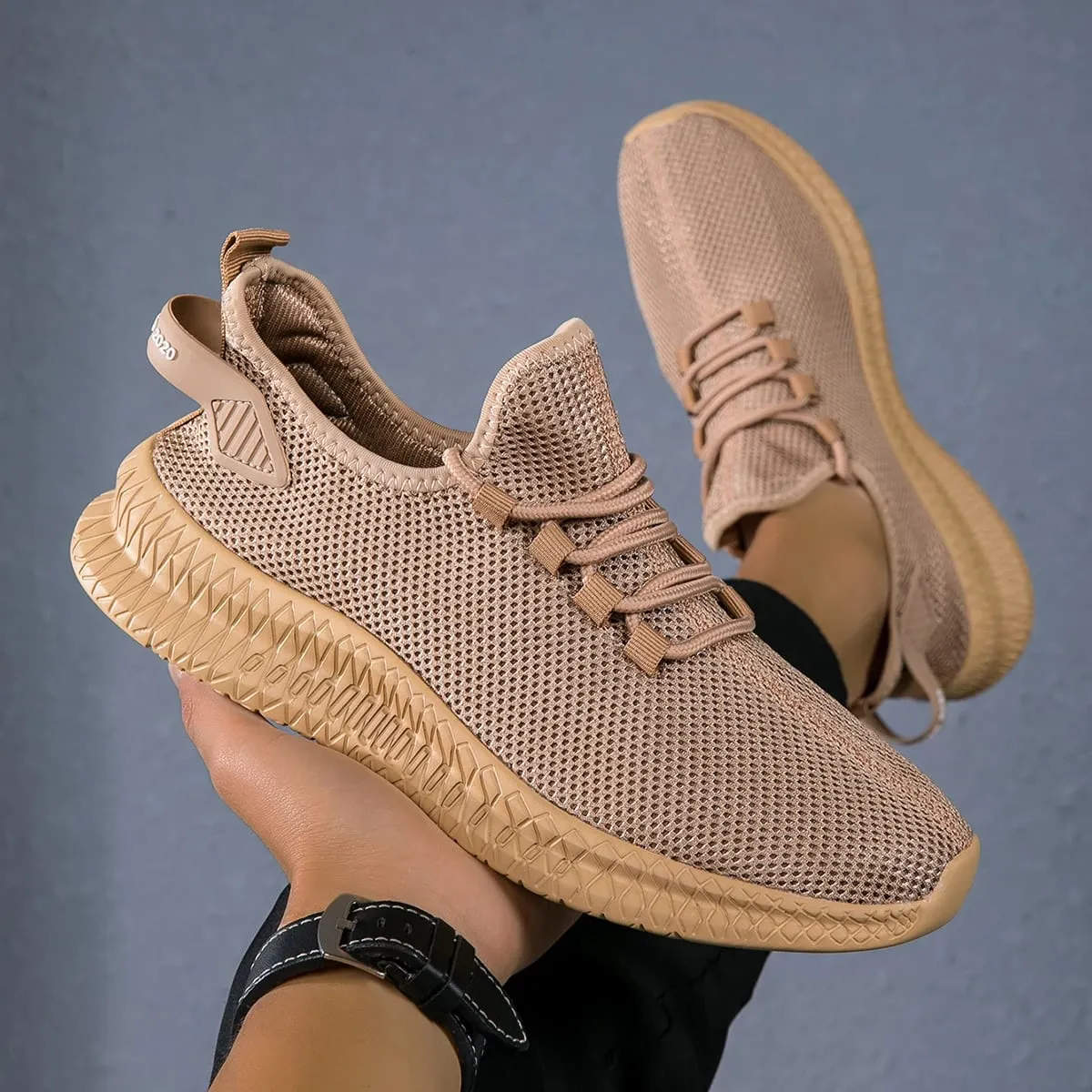 Mens Running Shoes Breathable Lightweight Sports Shoes Anti Slip Comfortable Gym Training Walking Sneakers for Men