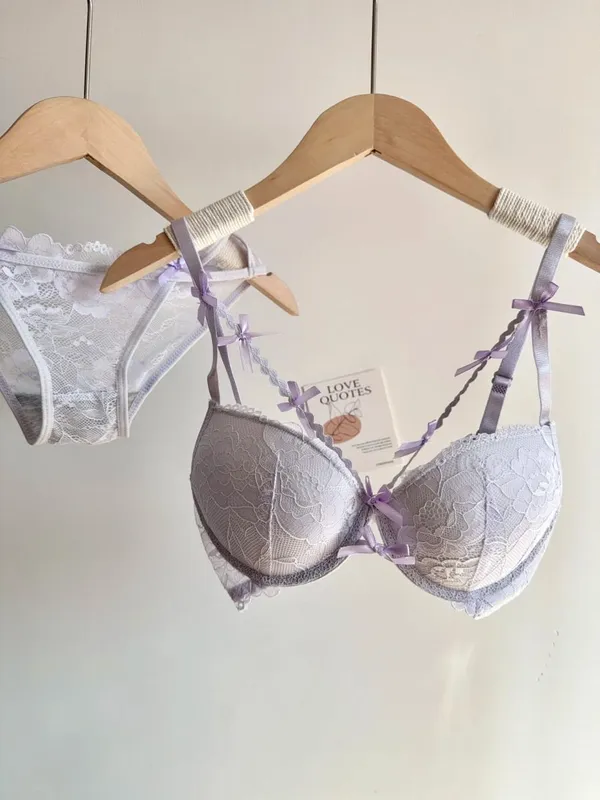 セクシーなWedding Bridal Red Lace Underwear Set Bowknot Push Up Bra For Small Bust Women Party Pure Look Intimate Lingerie
