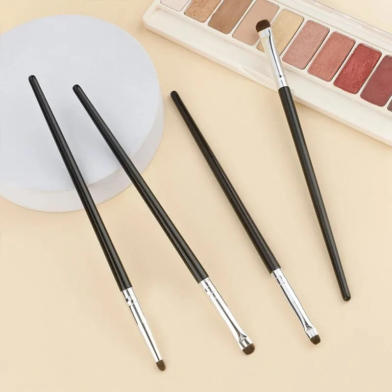4 Buah Kuas Eyeshadow Kecil Kuas Rias Detail Kuas Eyeliner Rias Mata Rambut Kuda Set Portabel Concealer Noda Halus