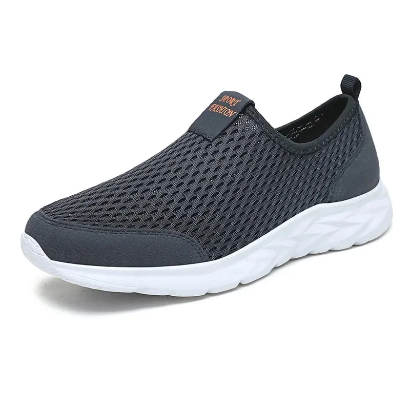 Lightweight Slip-On Shoes for Summer Large Mesh Breathable Men's Shoes Ultra-Light Soft-Soled Sports Shoes