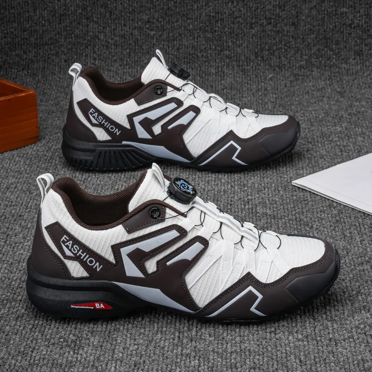 Men's Outdoor Casual Shoes Everyday Casual Running Shoes for Men Sizes 39 to 47