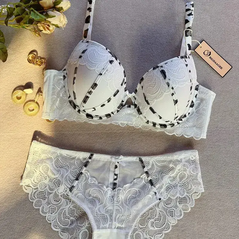 Sexy Women Push Up Bra Europe 3/4 Cup Lace Flowers Embroidery Lingerie Set Leopard Bandage Adjustable Strap Bras Plus Size BCDE