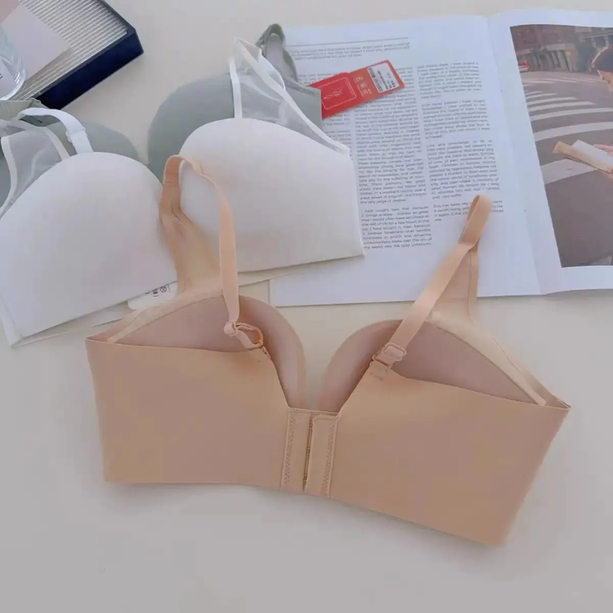 Sexy Seamless Front Button Beauty Back Push Up Lingerie Small Breast Gethering No Steel Ring Soft Comfortable Bra