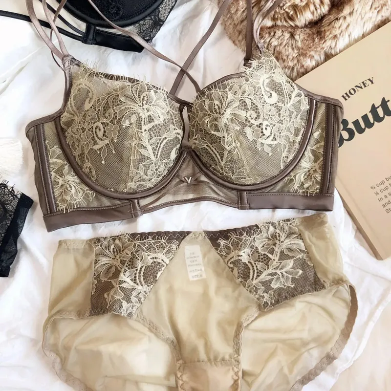 Sexy Hollow Bra Fashion Lace Flowers Embroidery Women Underwear Set French Push Up Brassiere Adjustable Plus Size Lingerie Sets