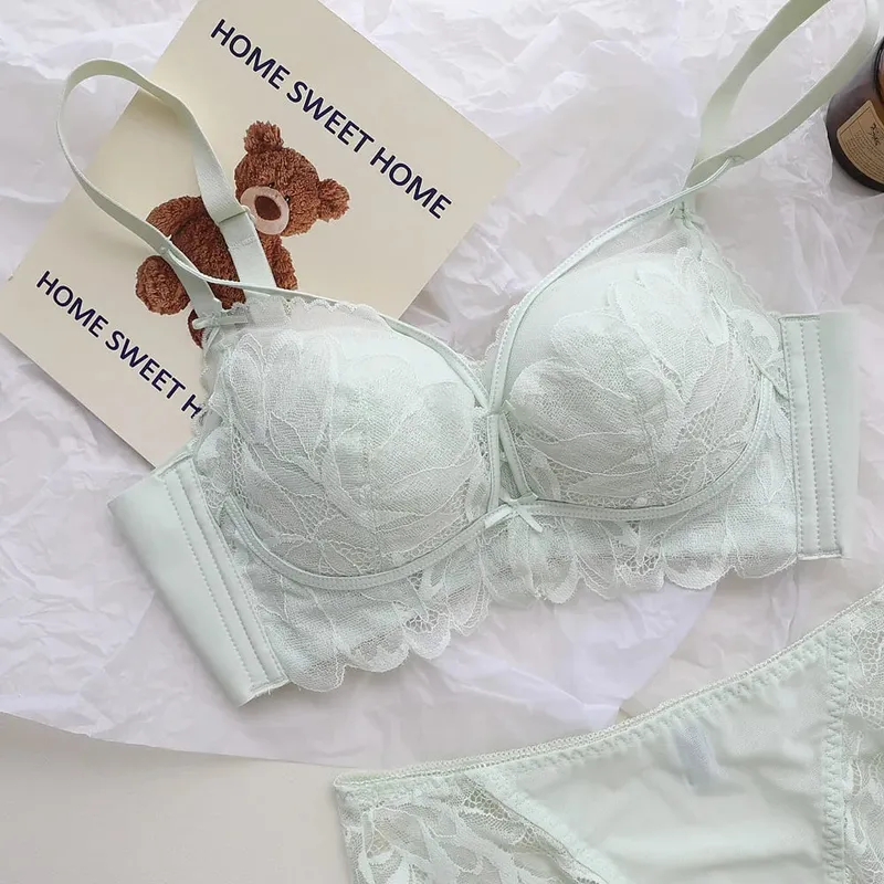 Ladies French Garden Lace Bra Set MOYISU 32-38 AB Wireless Thin Cup Push Up Lift Anti Sag Seksi جنسي Daily Small Bust Lingerie