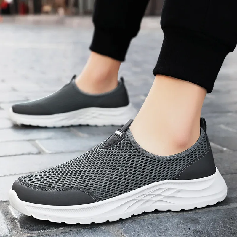 2025 Lightweight Men Casual Shoes Breathable Slip on Male Casual Sneakers Anti-slip Men's Flats Outdoor Walking Shoes Size 39-44