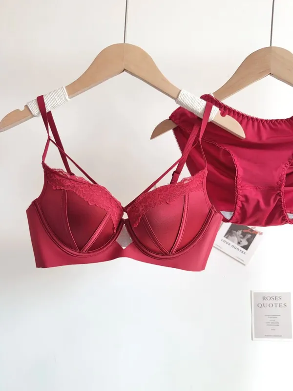 Best Selling Sweet Push Up Bra Set French Lace Polka Dot Small Cup Shaping Lingerie Breathable Comfort Women Intimate Underwear
