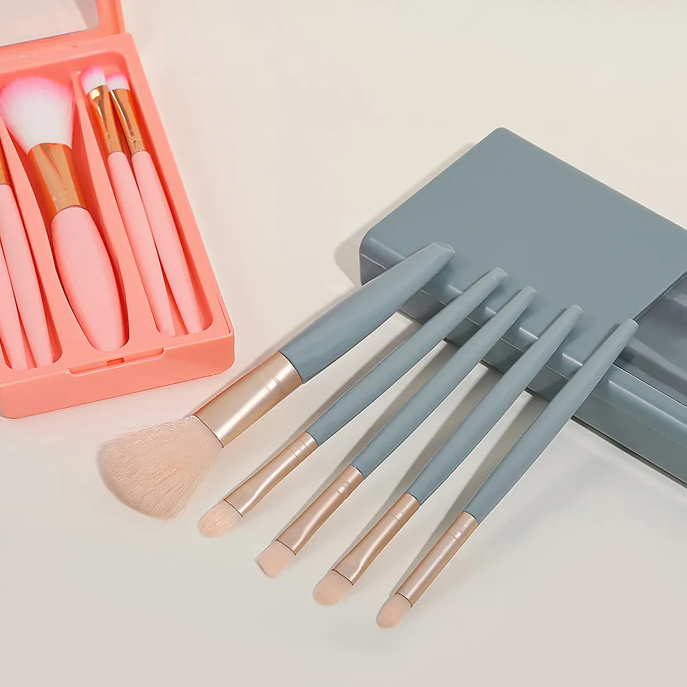 Portable Mini Makeup Brush Set with Mirror Case 5Pcs Travel Makeup Brushes for Foundation Eyeshadow Concealer