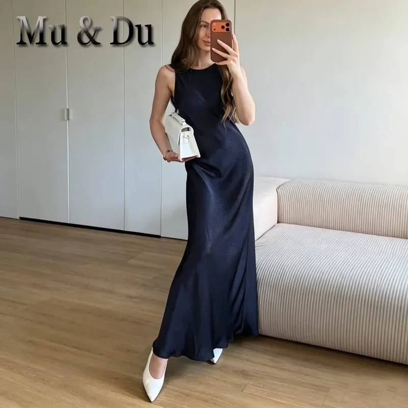 Gaun Panjang Leher Bulat Tanpa Belakang Elegan Fesyen Wanita Gaya Minimalis Berbalut Skirt Tanpa Lengan Gentian Poliester Ulang-alik Bandar