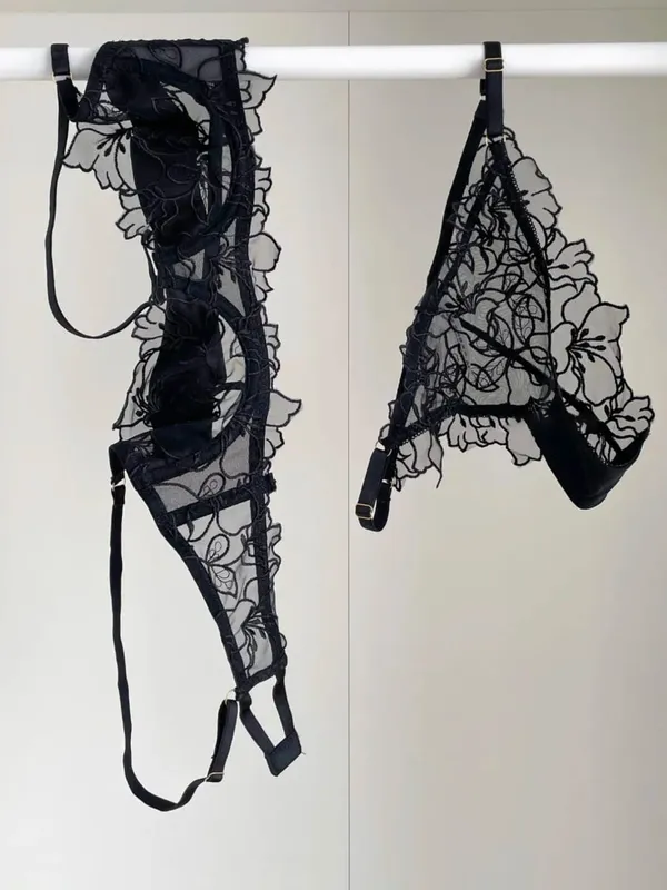 Set reggiseno imbottito con busto piccolo | Set di biancheria intima in pizzo ricamato e rete con morbido ferretto, comoda demi cup, mutandine sexy Tushy in PP