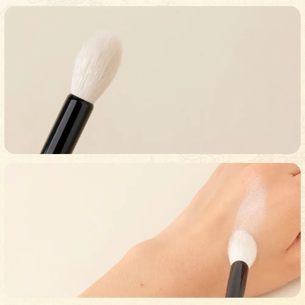 CL101 African Rosewood Handle Soft Saikoho Goat Hair Tapered Blush Highlighter Brush Makeup Brush Hand Crafted Makeup Brushes