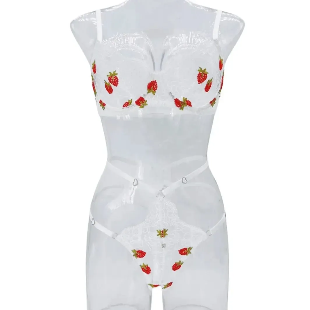 Ropa interior Sexy con perspectiva de bordado de fresa para mujer, ropa interior exótica transparente con anillos de acero, traje, sujetador, bragas
