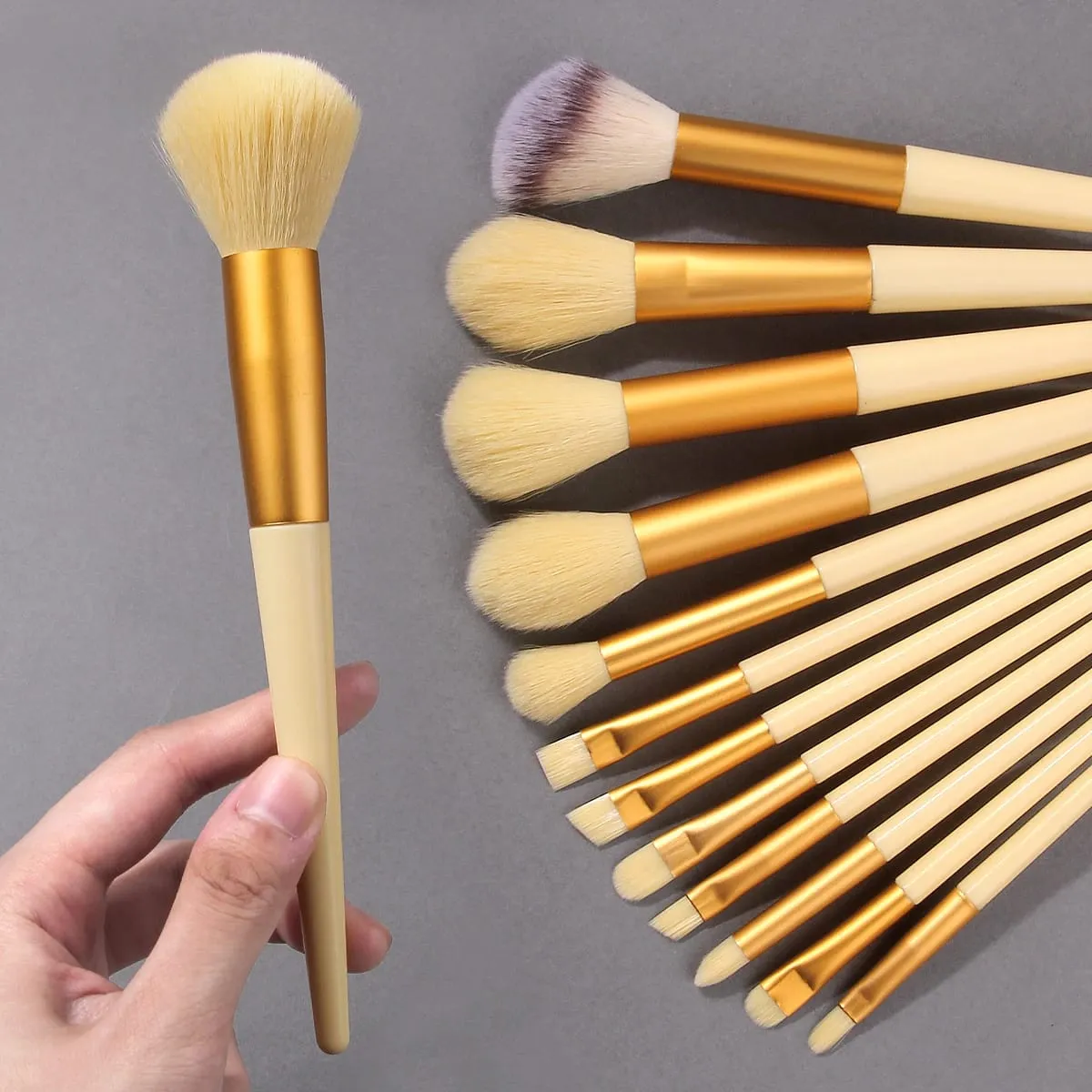Hot Sale 16PCS Makeup Brush & Sponge Kit Cream Gold Brushes + Yellow Beauty Sponges + Cleansing Sponge for Daily Makeup & Skinc