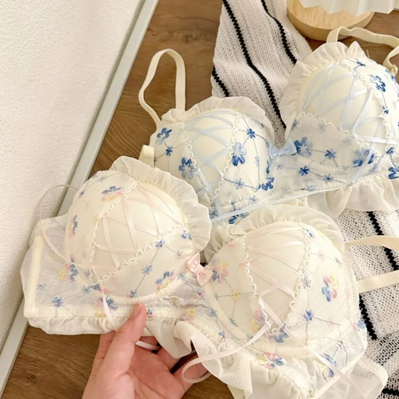 Underwear Sweet and Cute Lace Lingerie with Briefs Set Girl Heart Fresh Steel Ring Gathered Thin Bra Set Push Up Bralette