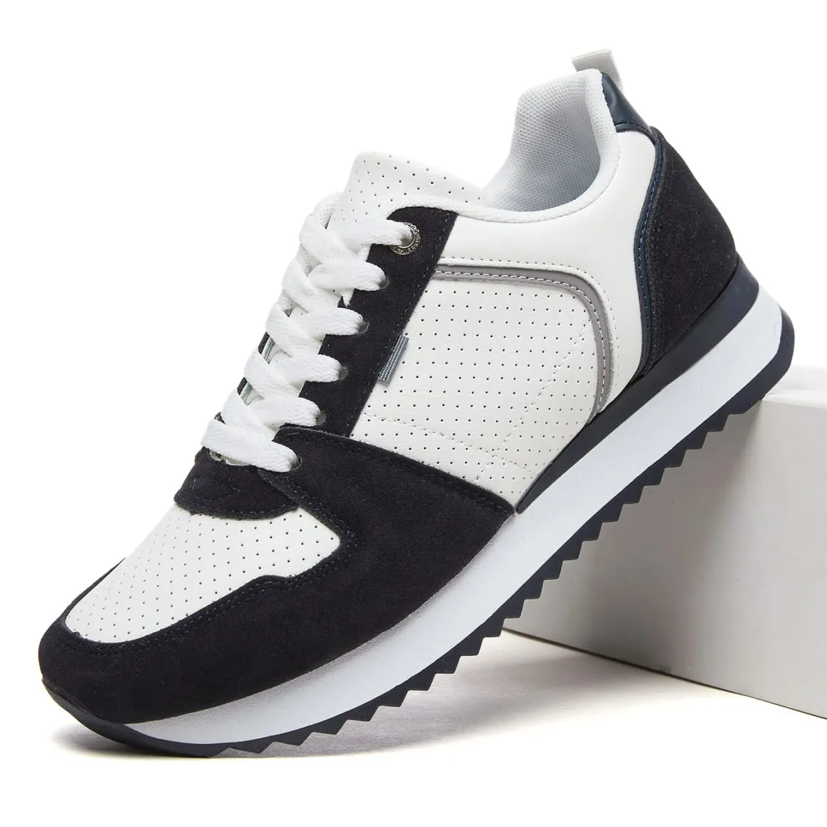 Desai Men's 2026 Autumn Retro Running PU Leather Sneakers Perforated Upper Non-slip Sole Casual Sneakers For Travel Exercise
